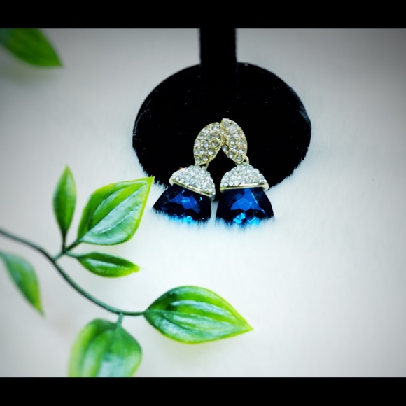 Earring - Picture 2 of 2